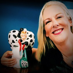 Disney's Cruella De Vil Sculpted Ceramic Cookie Jar