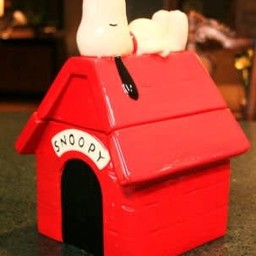 Peanuts Snoopy House Cookie Jar